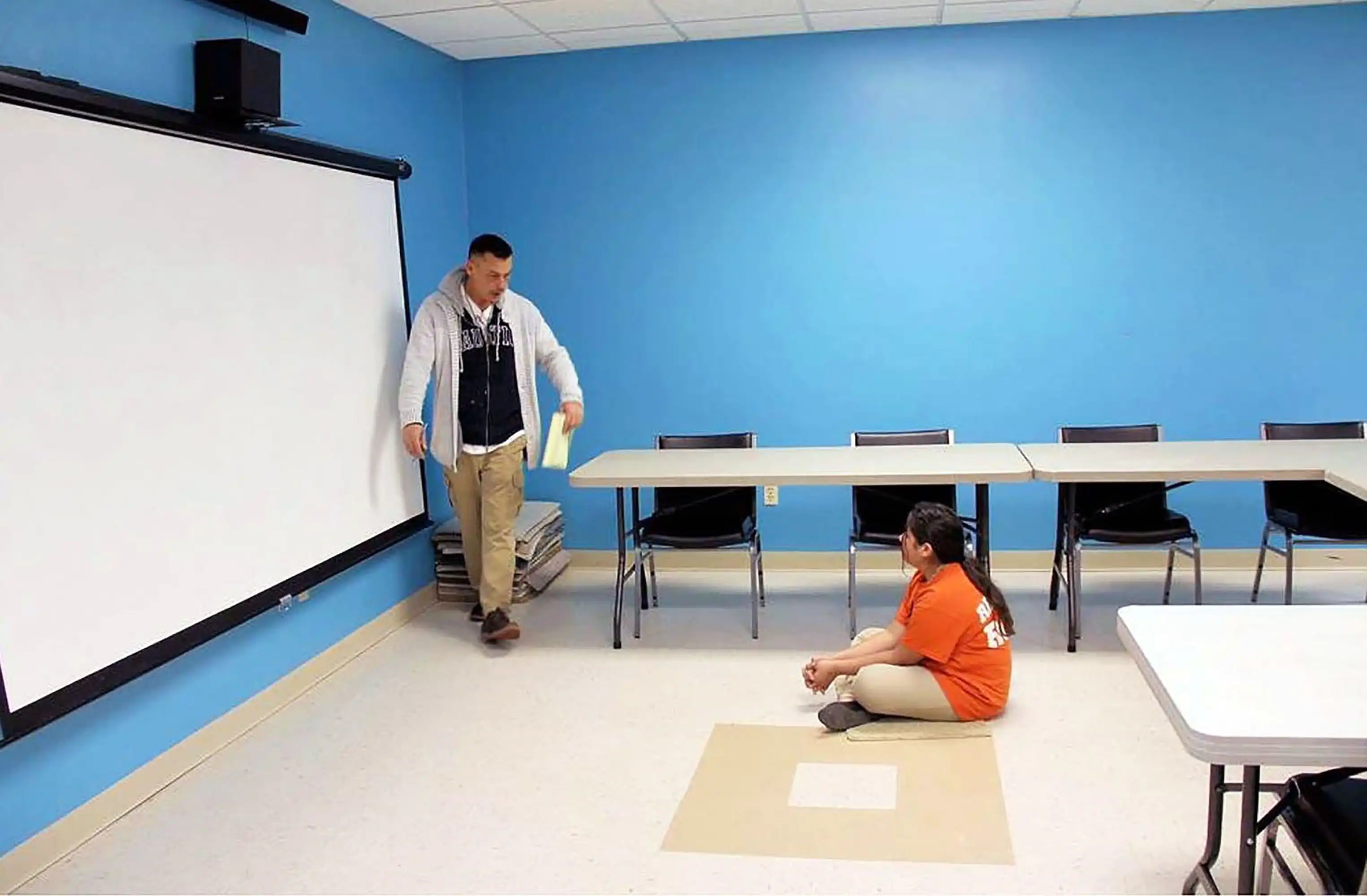 Book presentation and author David Haave teaches children fun with education; lots of community spirit and love for Veterans, MO, USA.